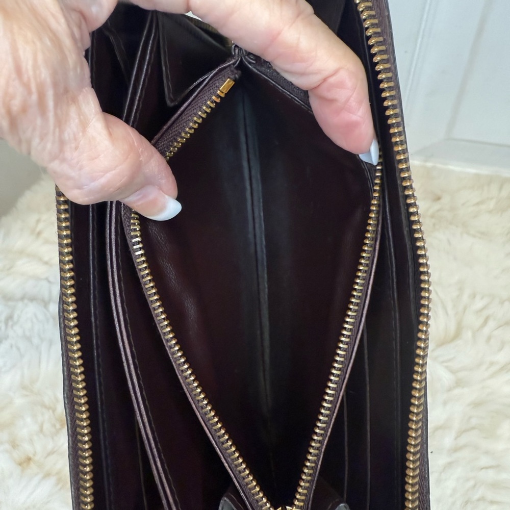 LOUIS VUITTON MONOGRAM VERNIS ZIPPY WALLET - Picture 11 of 16